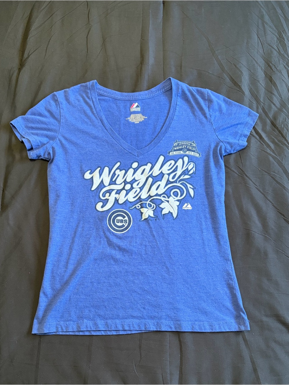 Blue Majestic Athletic Chicago Cubs Wrigley Field v-neck tee. Size M.